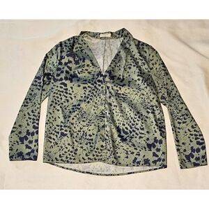 Aritzia Babaton Power blouse green and blue womens Medium